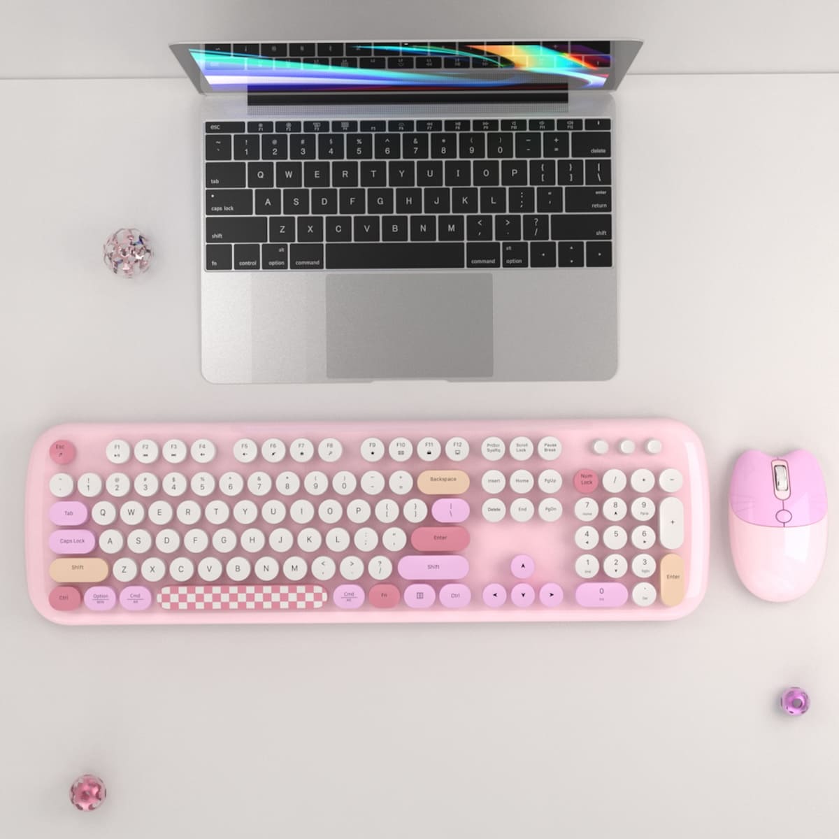 pink trendy moderne trådløst tastatur og mus