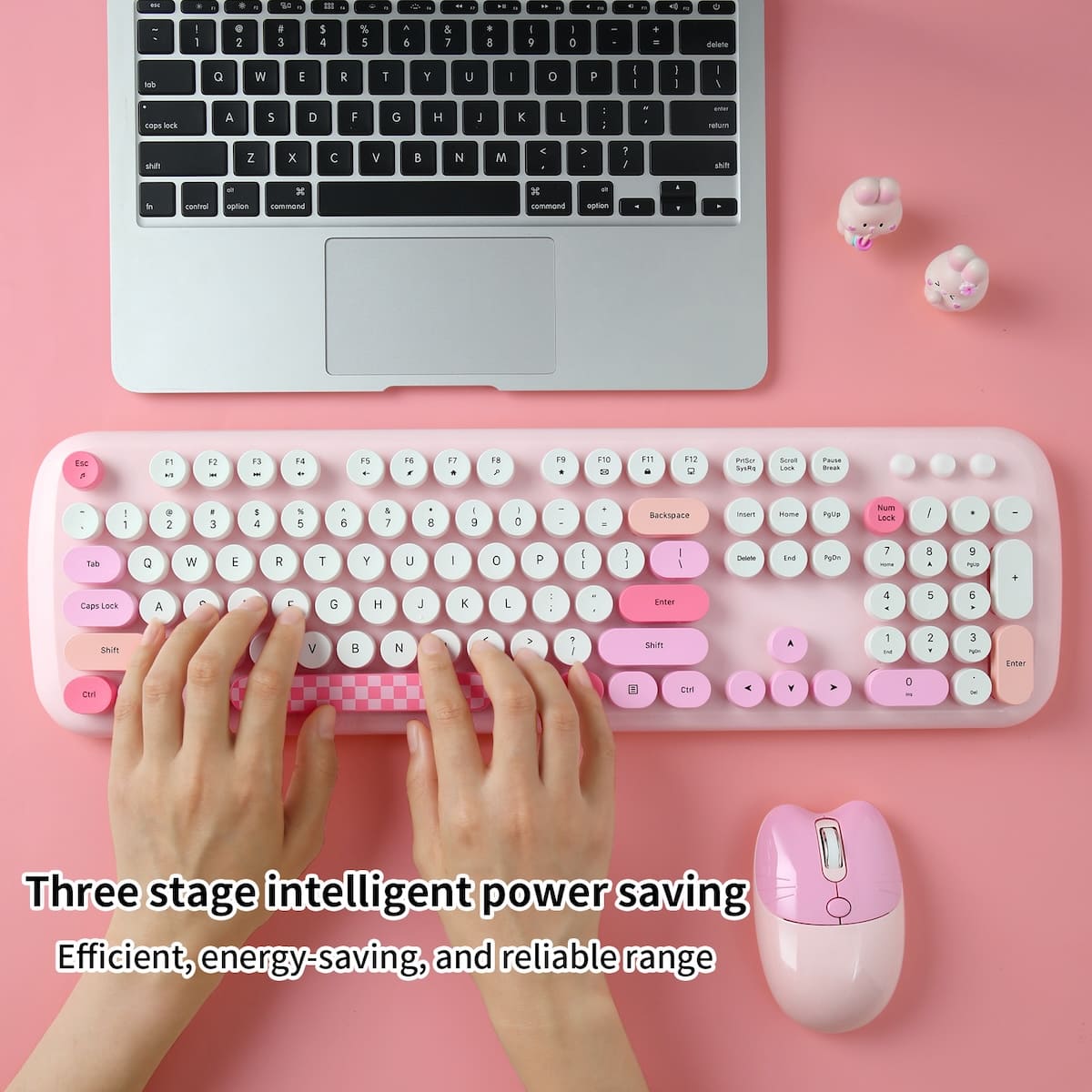 Sæt med et trådløst tastatur med en mus, pink farve til en pige